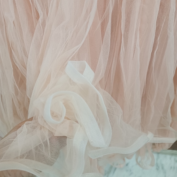 Heavy wedding dress - Picture 8 of 9